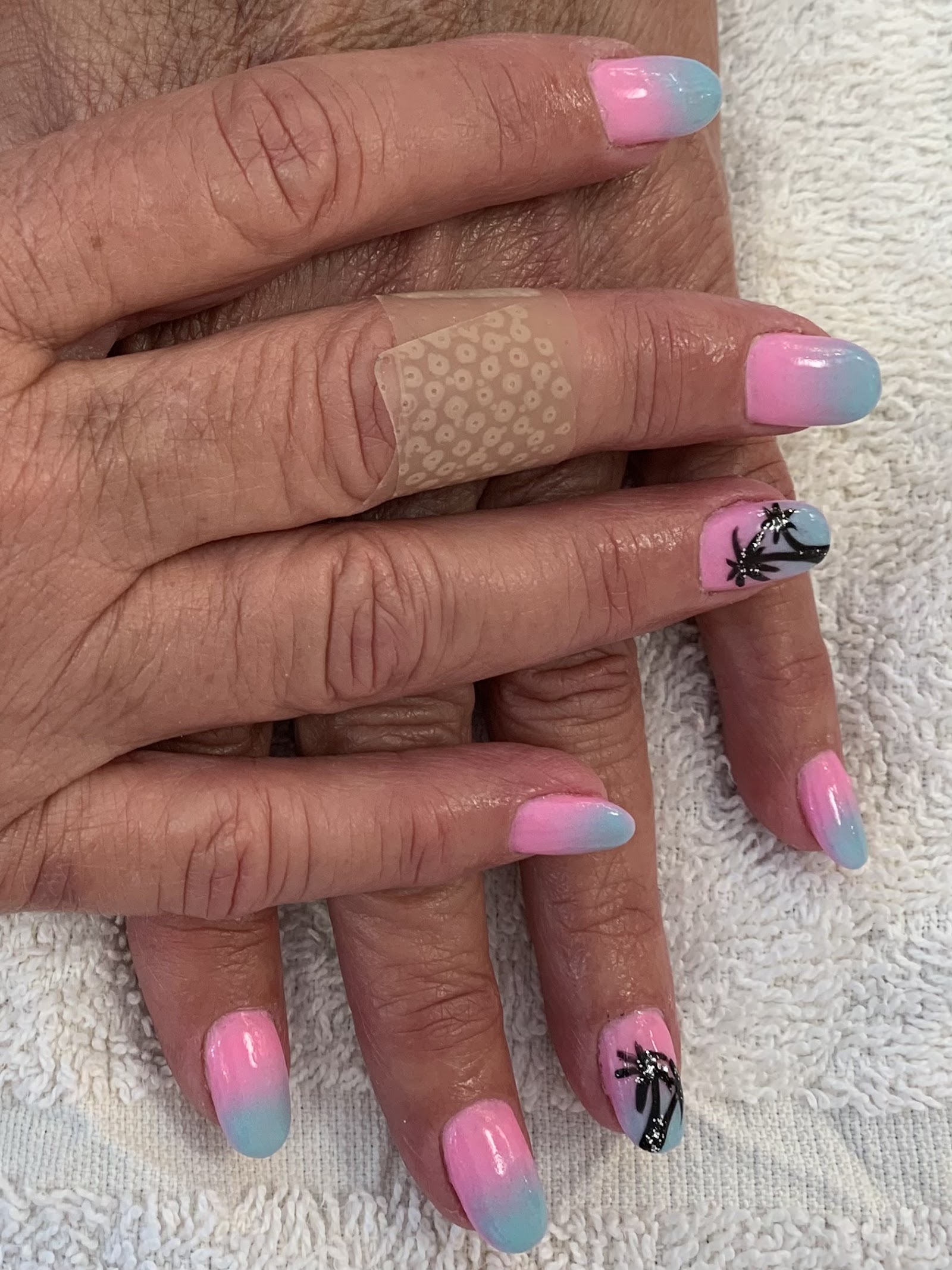 Upscale Nails nail photo 1